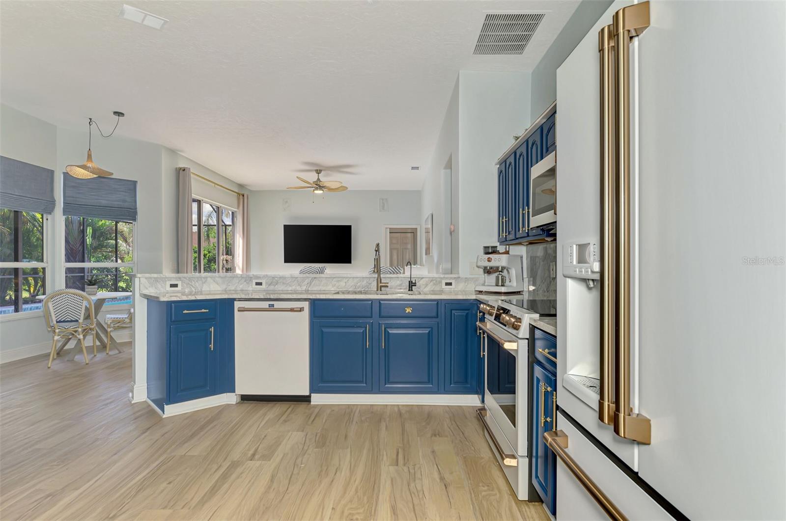 Image 20 of 59 For 5106 76th Street E