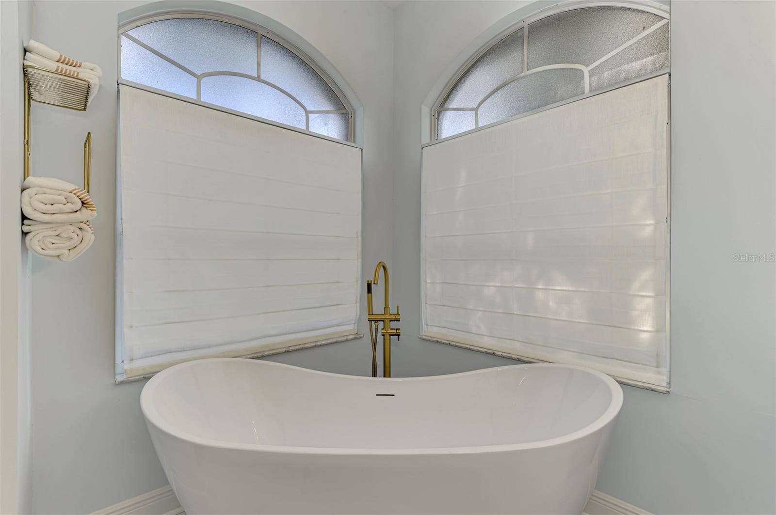 Image 32 of 59 For 5106 76th Street E