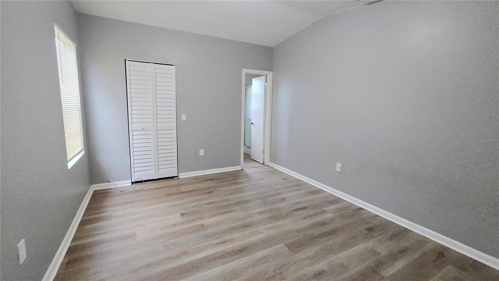 Listing photo id 11 for 3410 15th Street Sw