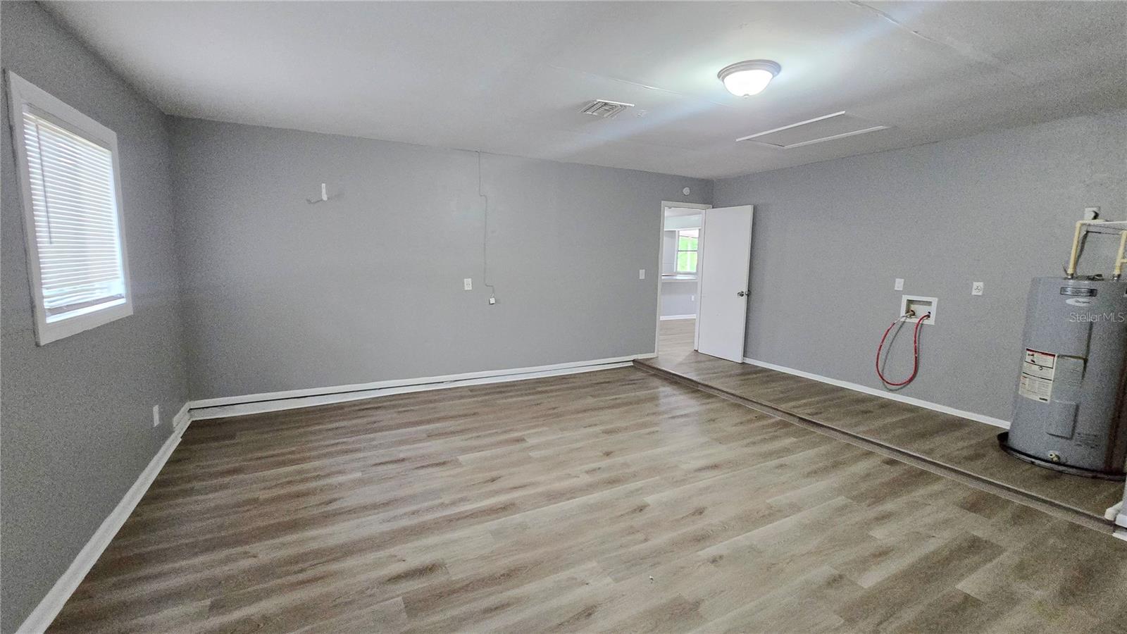 Listing photo id 15 for 3410 15th Street Sw