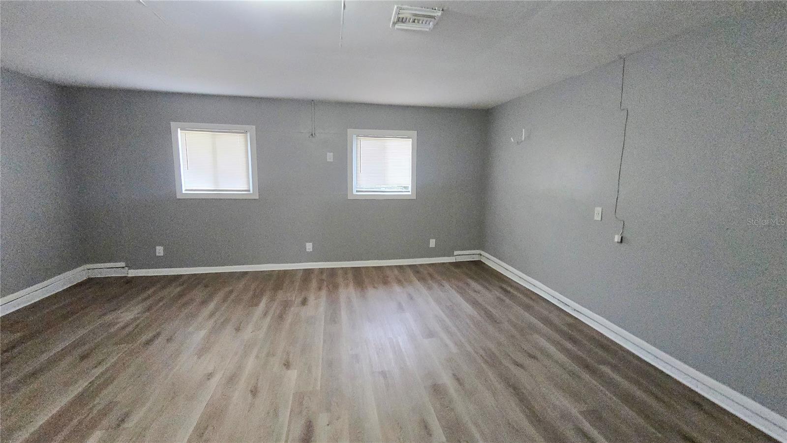 Listing photo id 17 for 3410 15th Street Sw