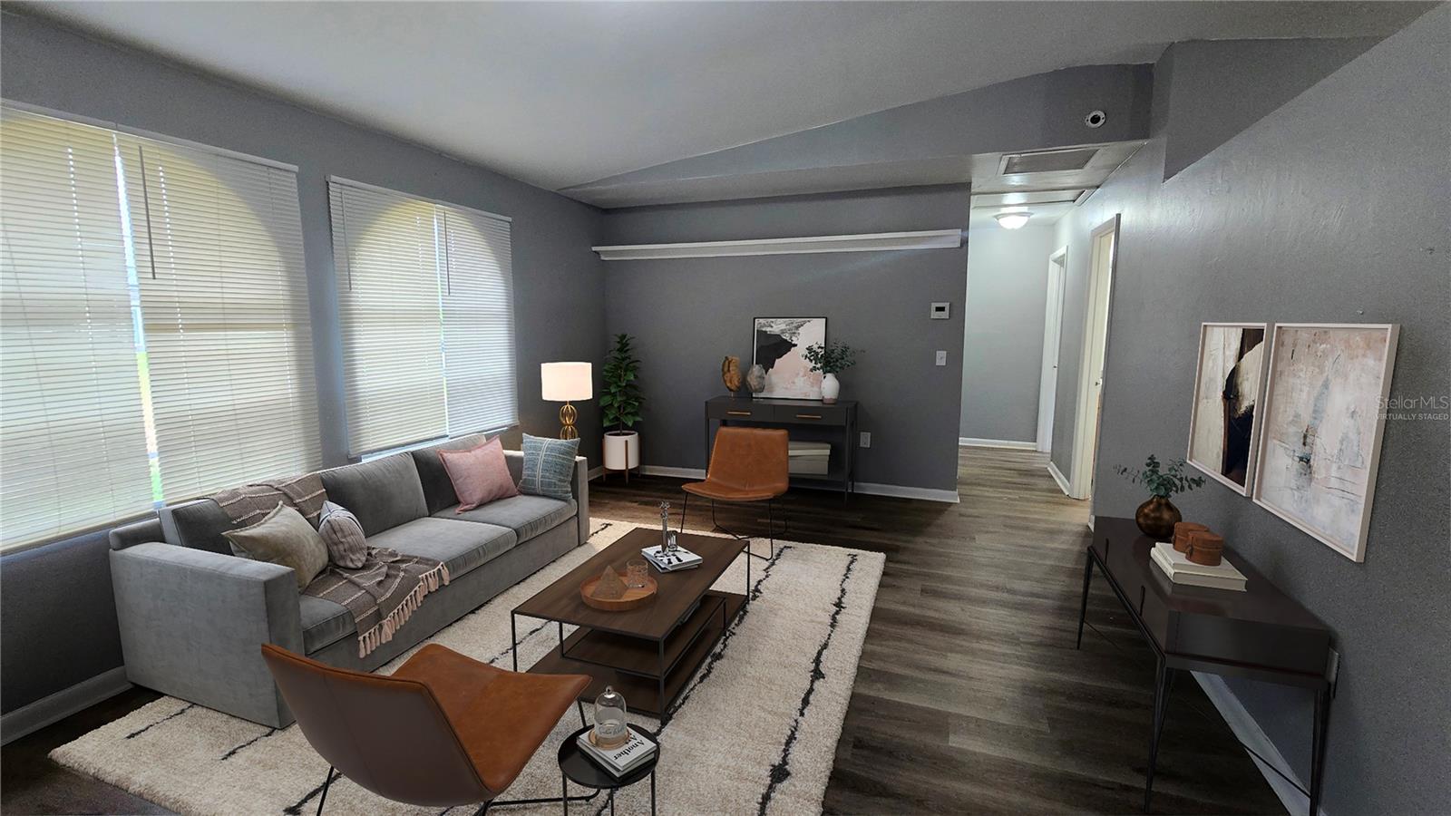 Listing photo id 0 for 3410 15th Street Sw