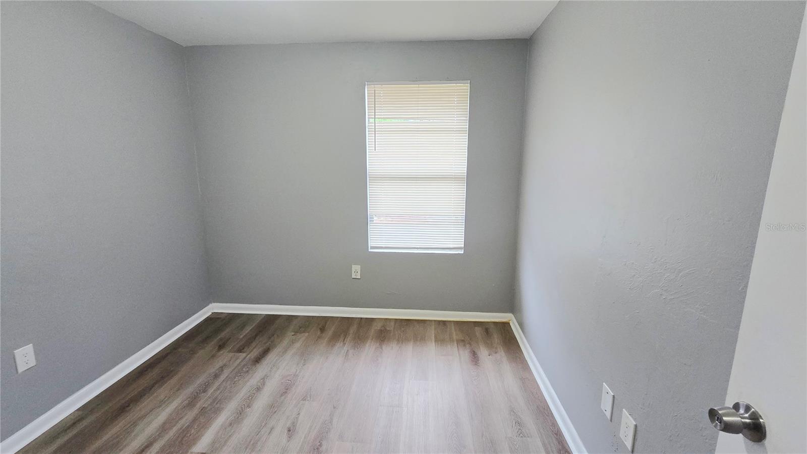 Listing photo id 25 for 3410 15th Street Sw