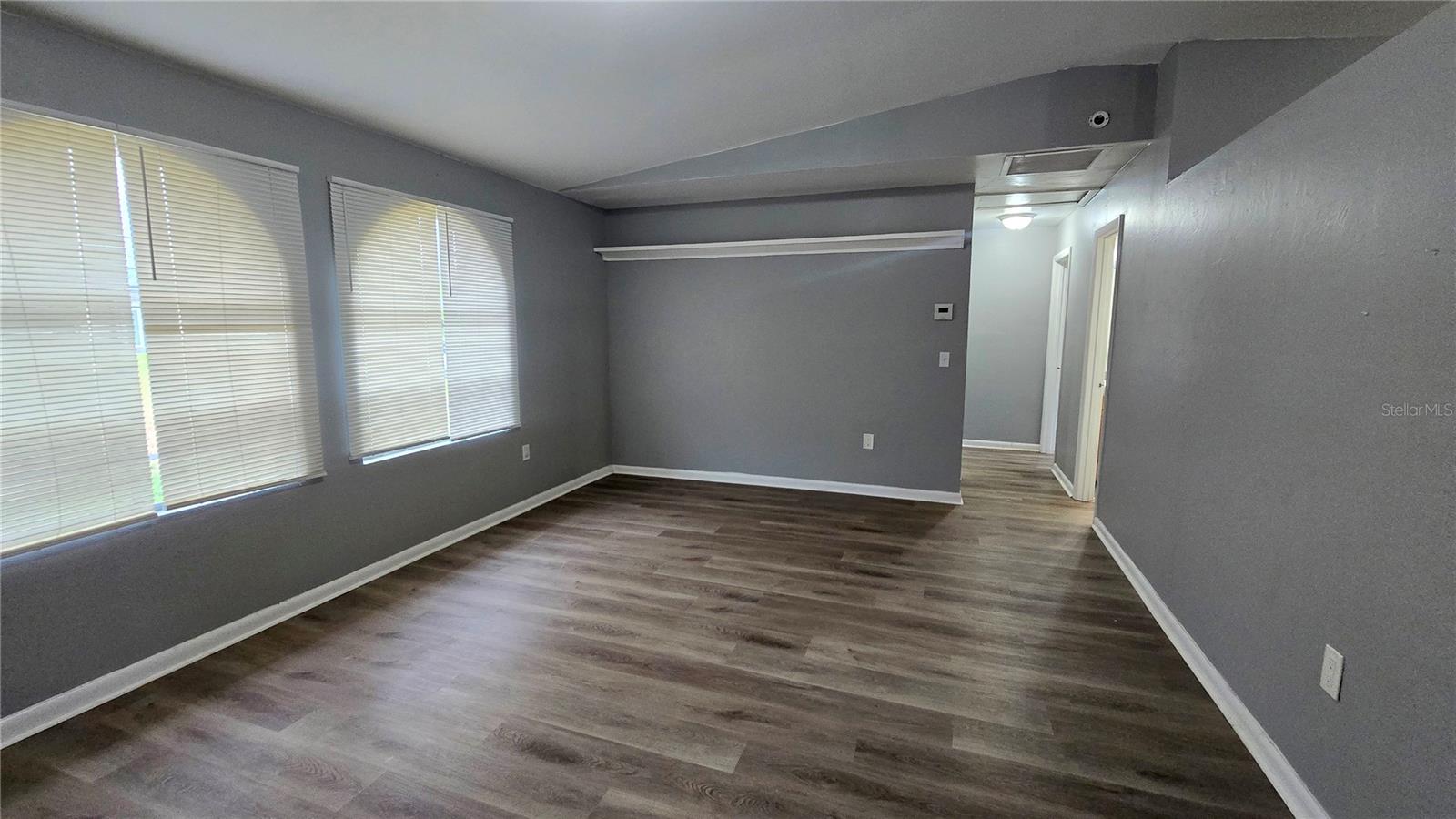 Listing photo id 1 for 3410 15th Street Sw