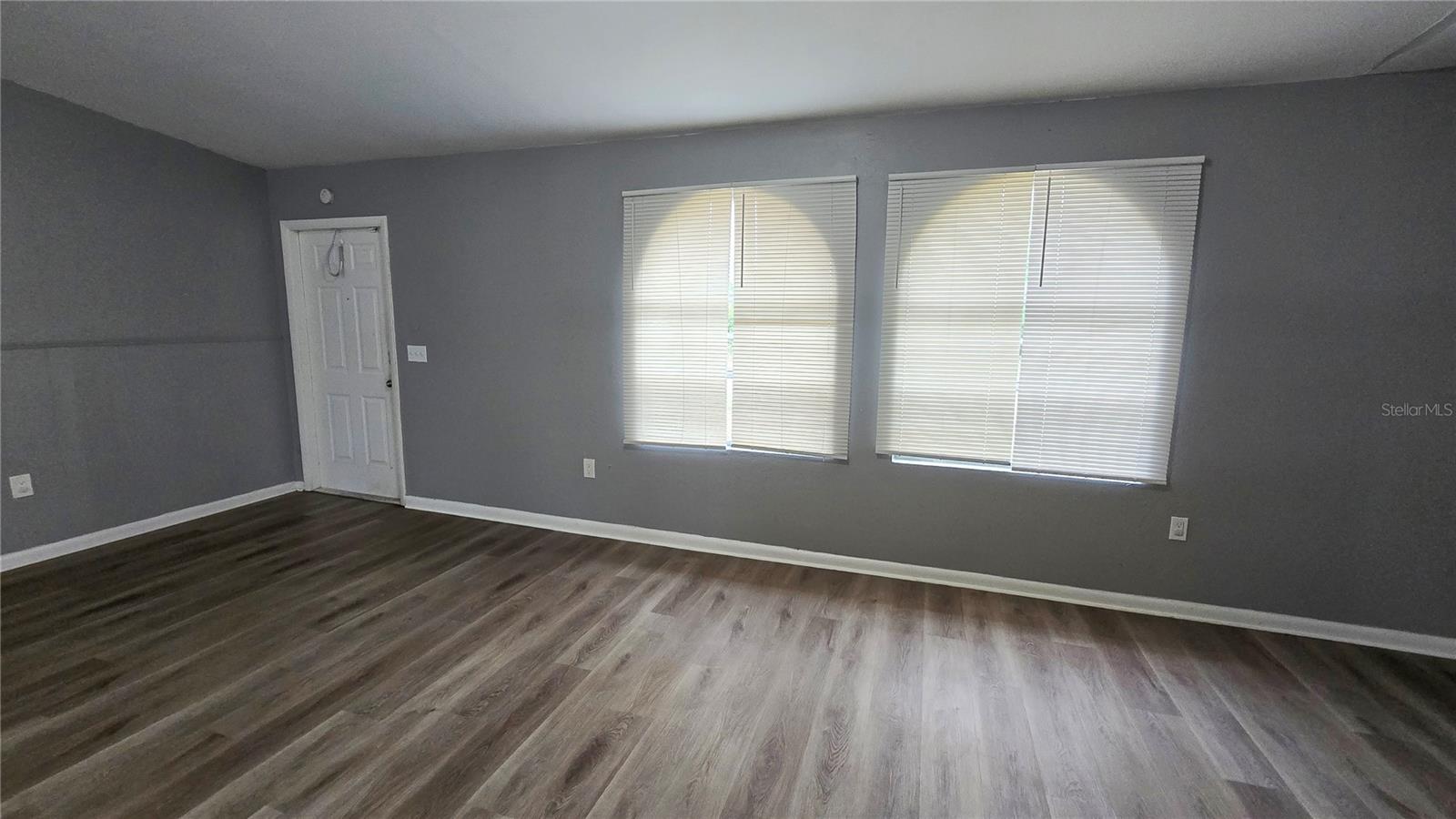 Listing photo id 2 for 3410 15th Street Sw