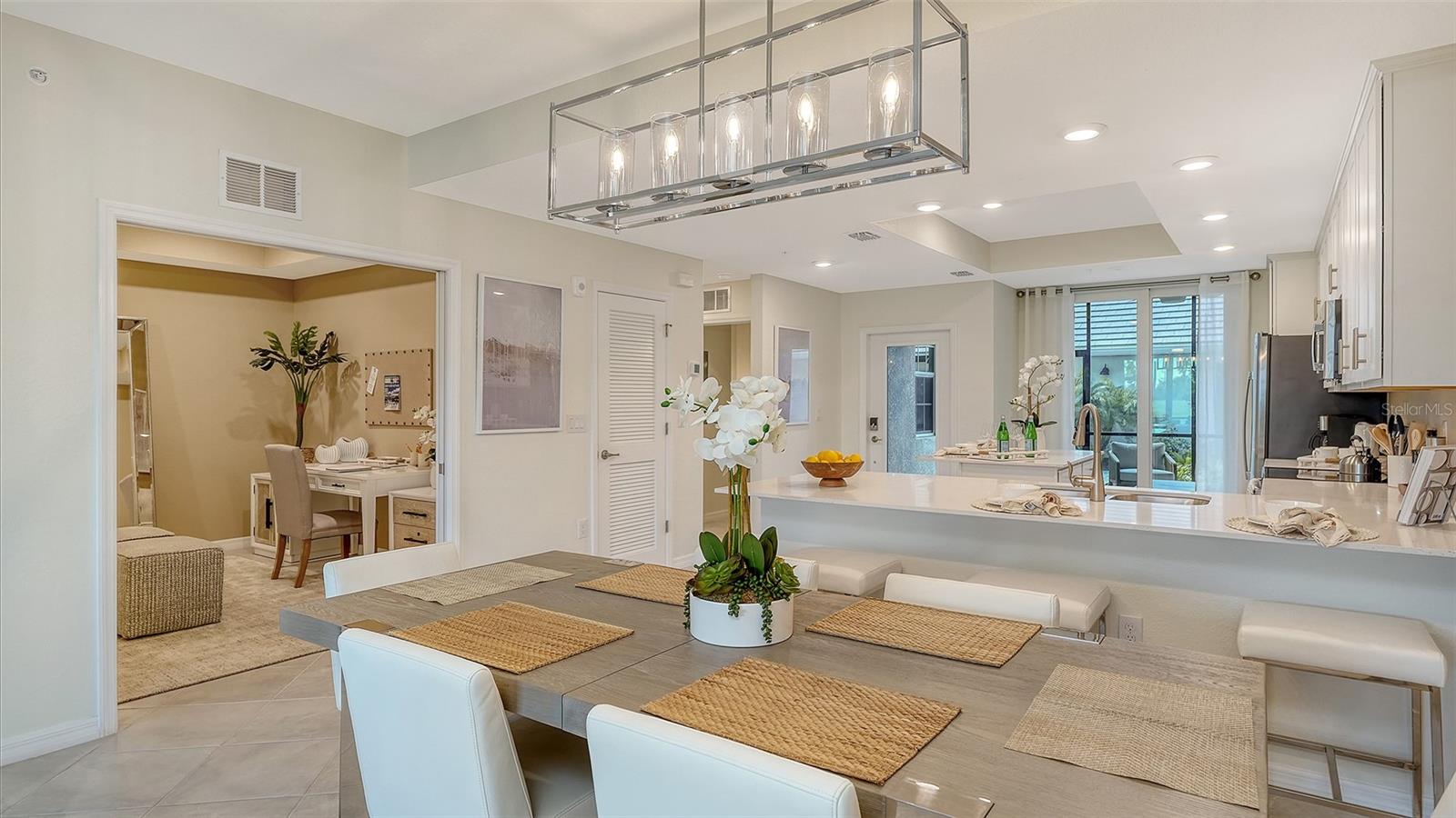 Image 11 of 89 For 12390 Wellen Golf Street 107