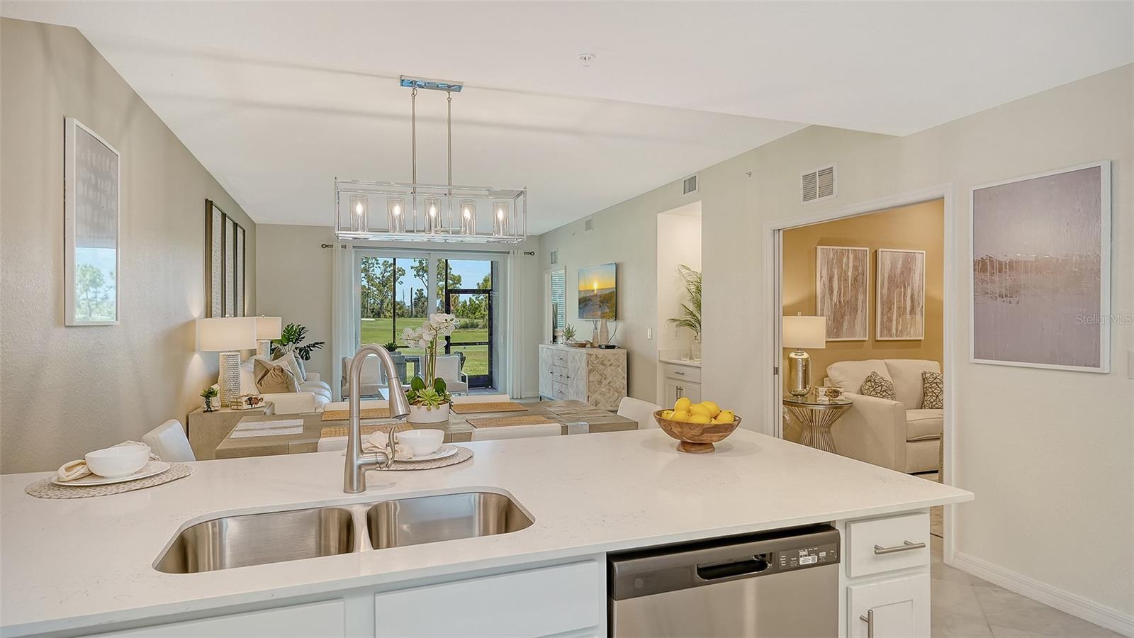 Image 18 of 89 For 12390 Wellen Golf Street 107