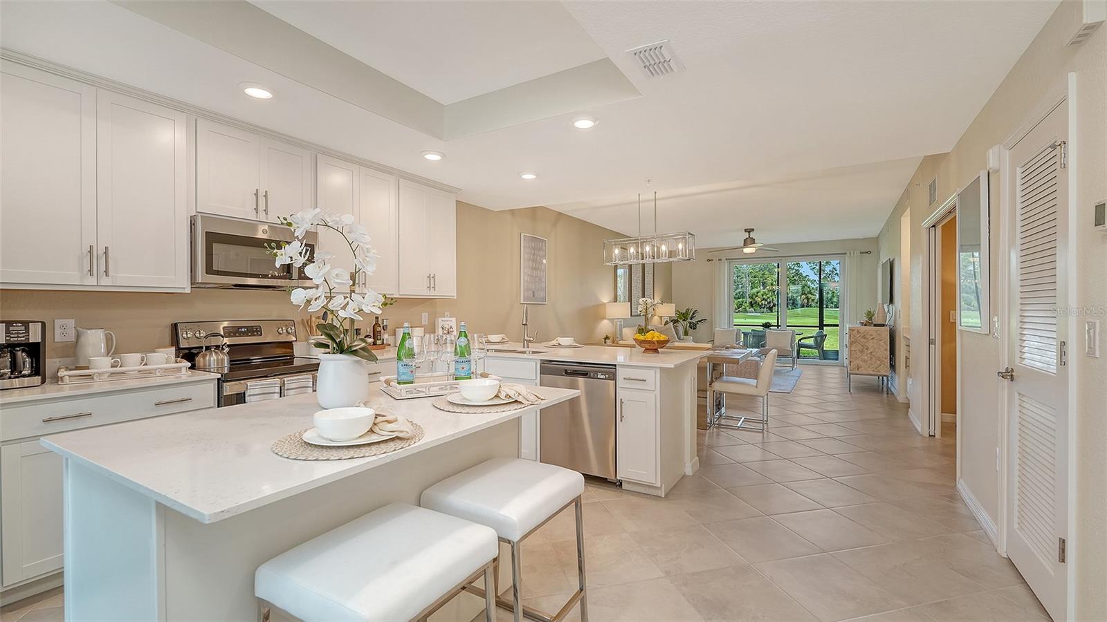 Image 20 of 89 For 12390 Wellen Golf Street 107