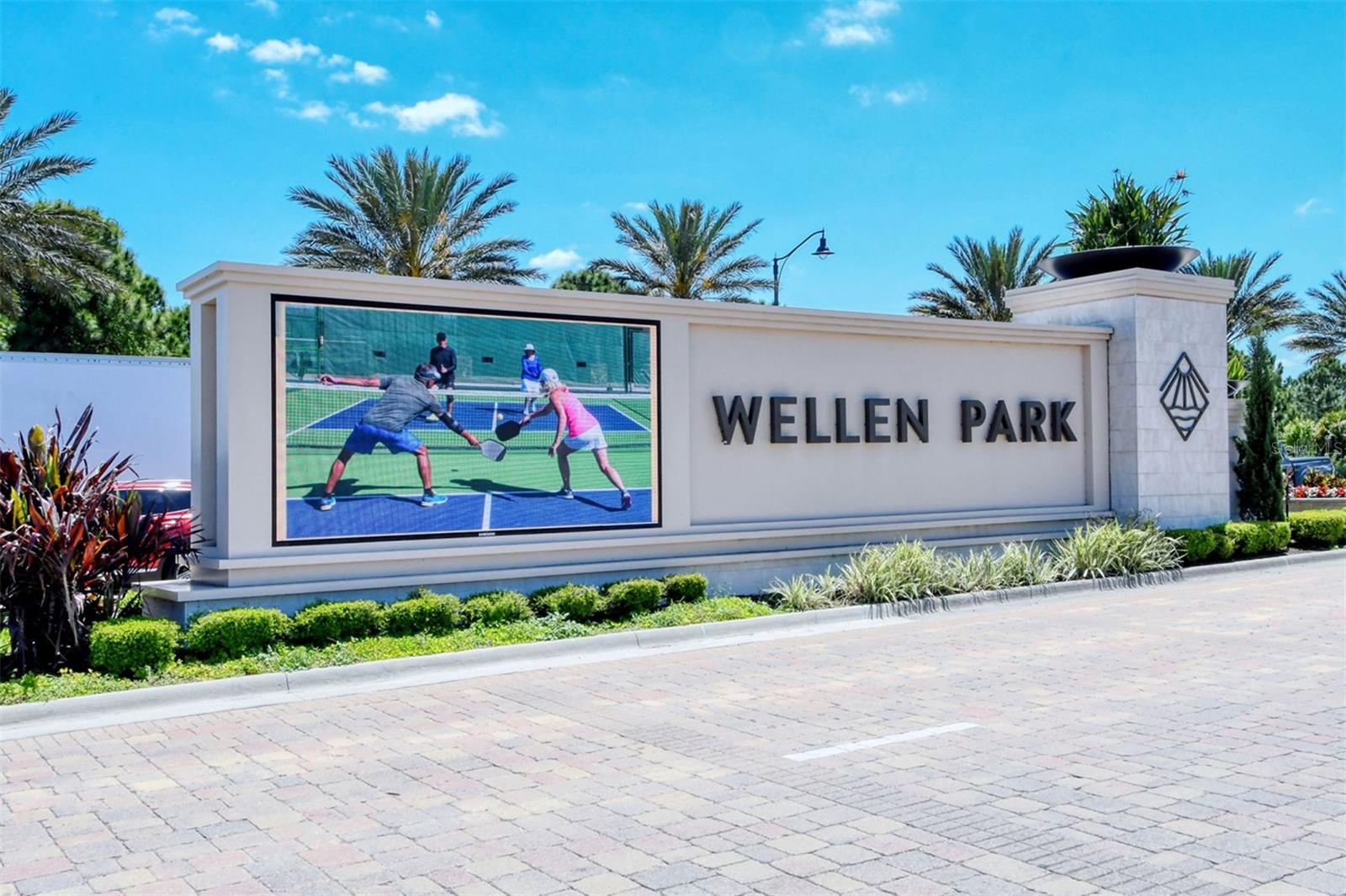 Image 53 of 89 For 12390 Wellen Golf Street 107