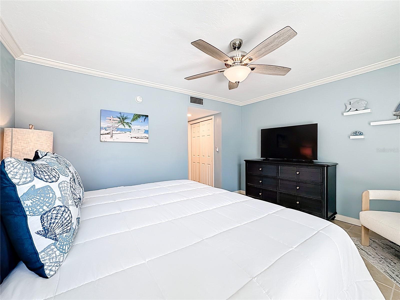 Image 19 of 58 For 1801 Gulf Drive N 173