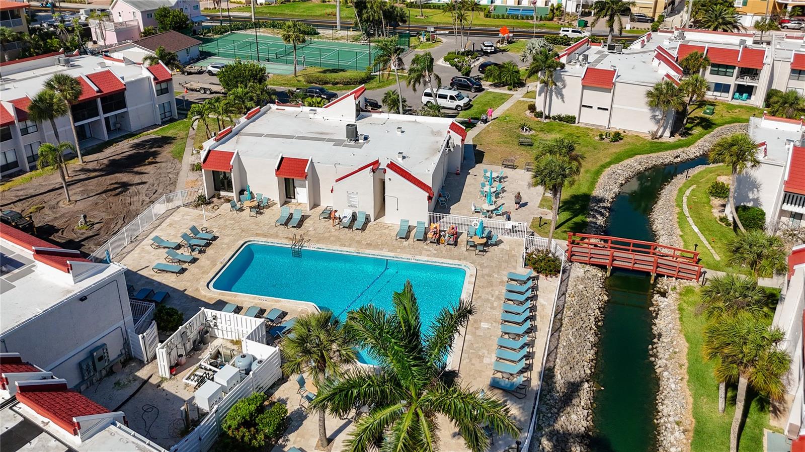 Image 51 of 58 For 1801 Gulf Drive N 173