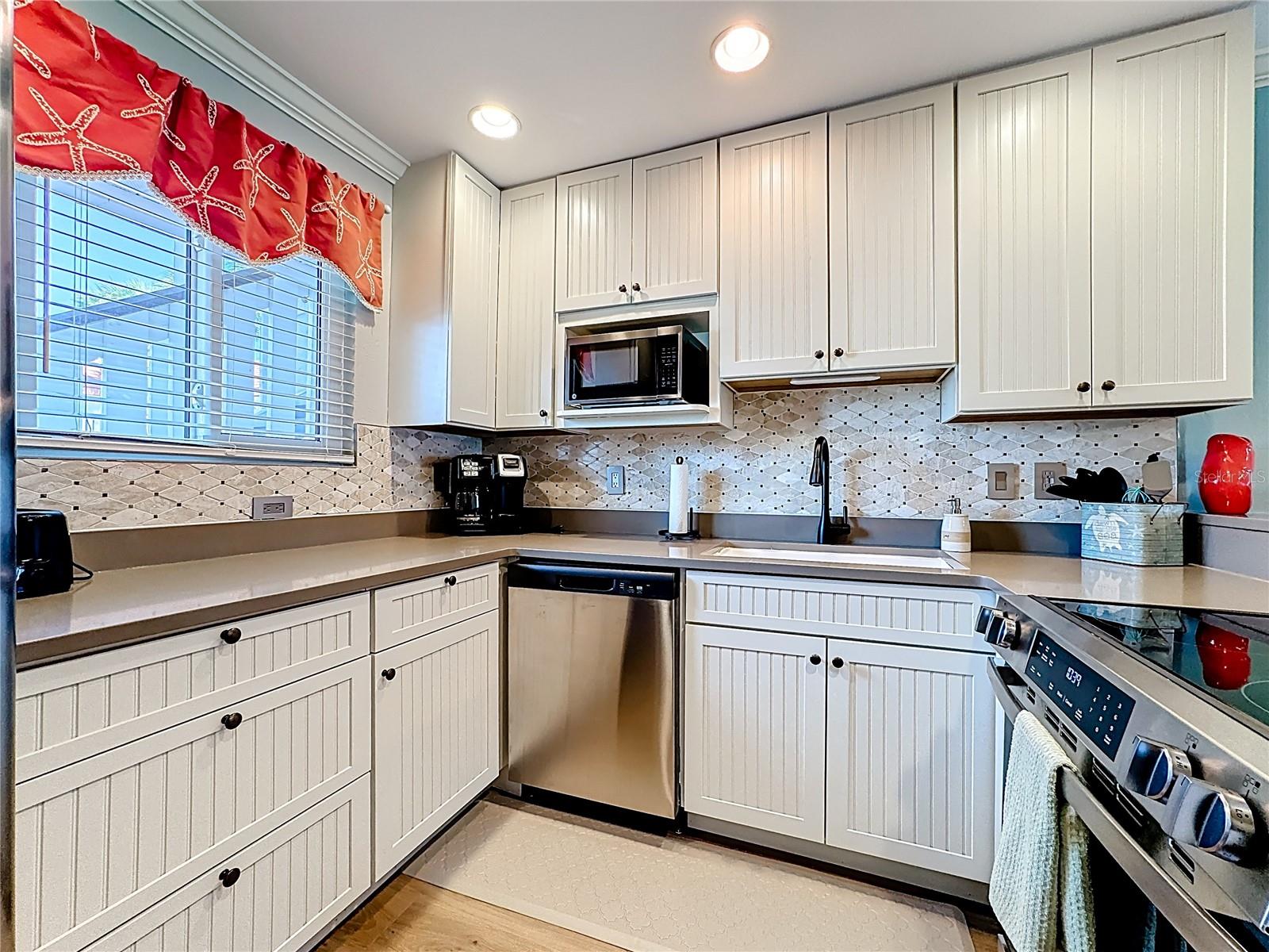 Image 9 of 58 For 1801 Gulf Drive N 173