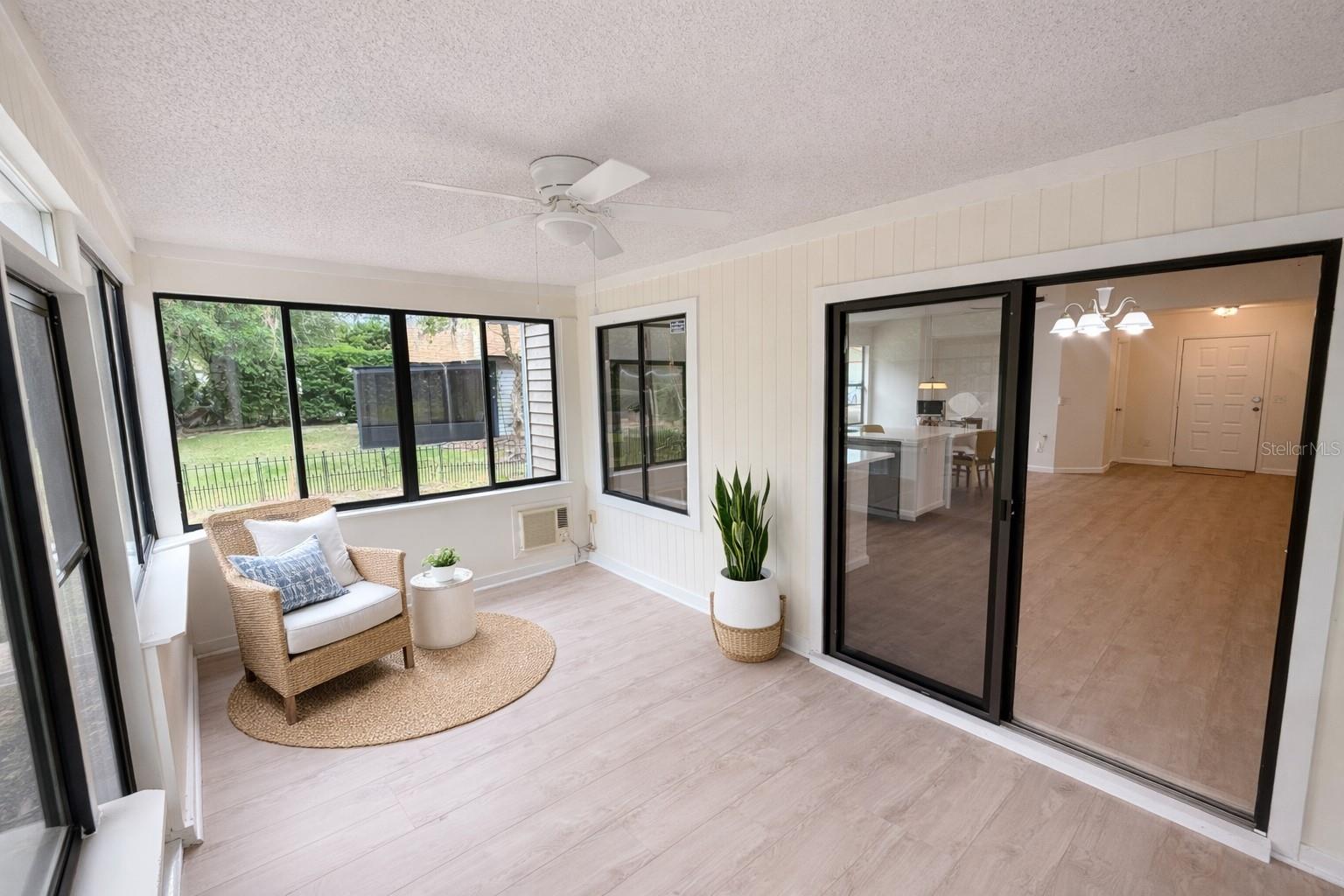 Image 7 of 14 For 114 Spreading Oak Court