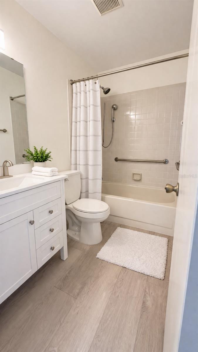 Image 9 of 14 For 114 Spreading Oak Court