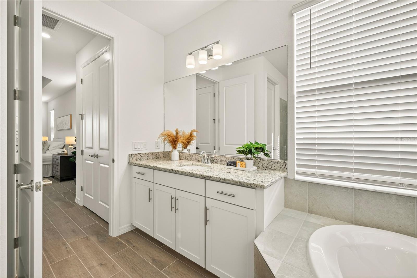 Image 19 of 33 For 15300 River Birch Court