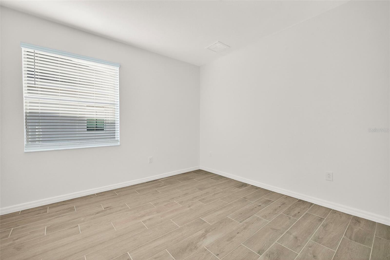 Image 20 of 33 For 15300 River Birch Court