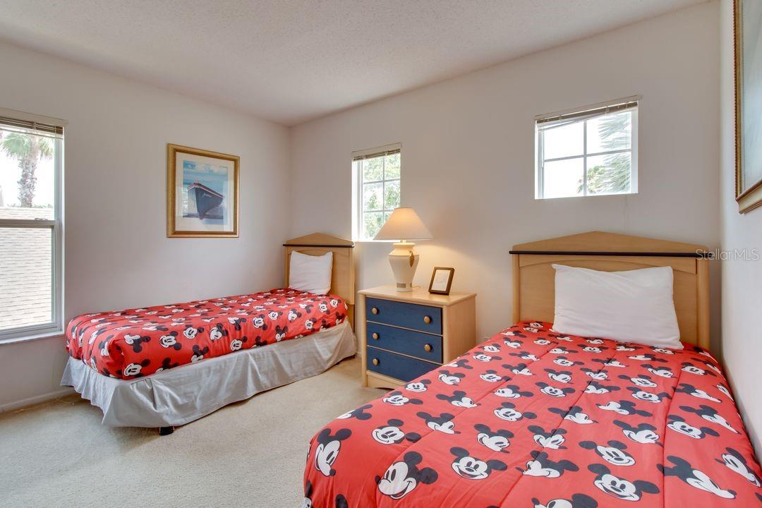 Image 18 of 26 For 730 Bloomingdale Dr