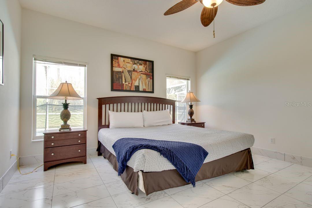 Image 21 of 26 For 730 Bloomingdale Dr