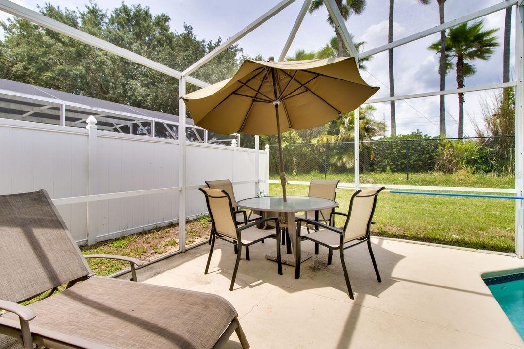 Image 25 of 26 For 730 Bloomingdale Dr