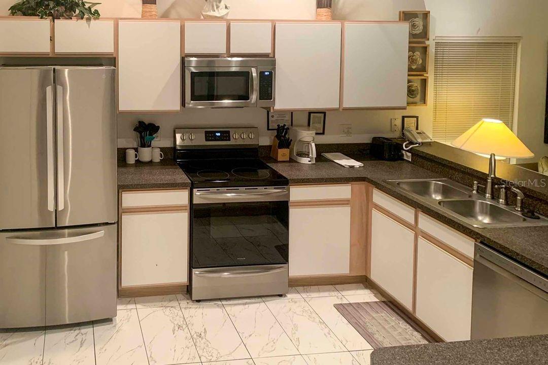 Image 5 of 26 For 730 Bloomingdale Dr