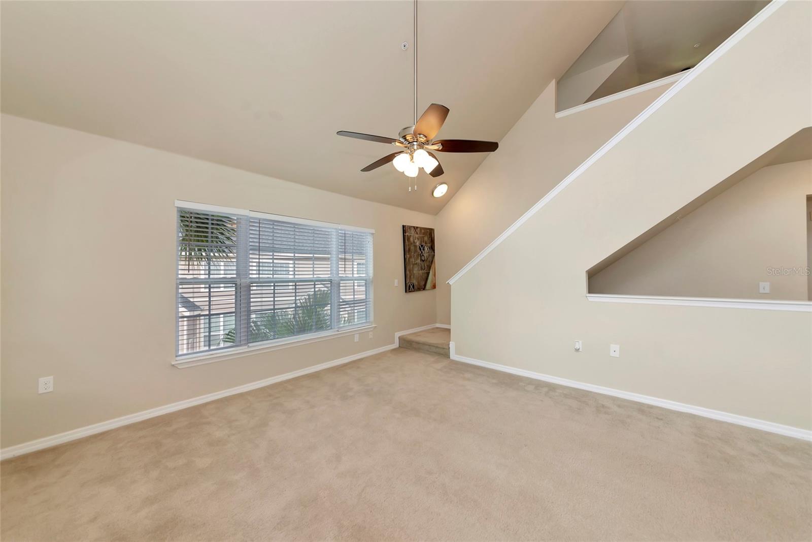 Image 15 of 61 For 5560 Rosehill Road 201