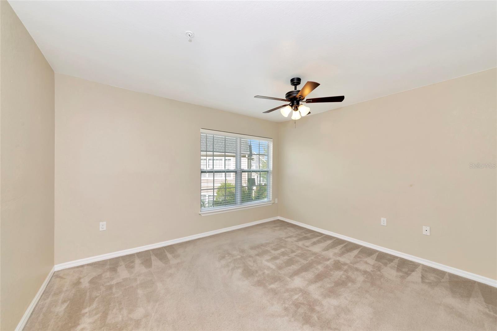 Image 21 of 61 For 5560 Rosehill Road 201