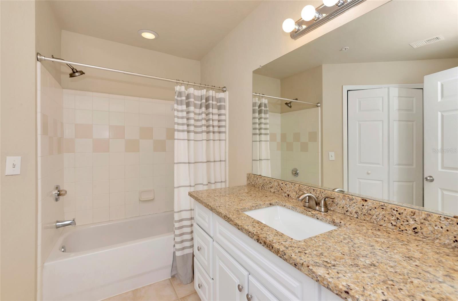 Image 33 of 61 For 5560 Rosehill Road 201