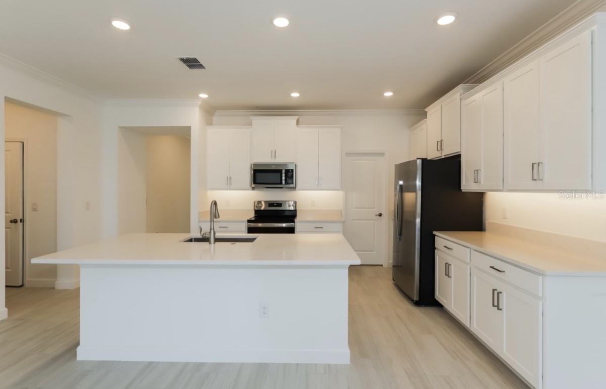 Image 5 of 13 For 1250 Spinnaker Drive