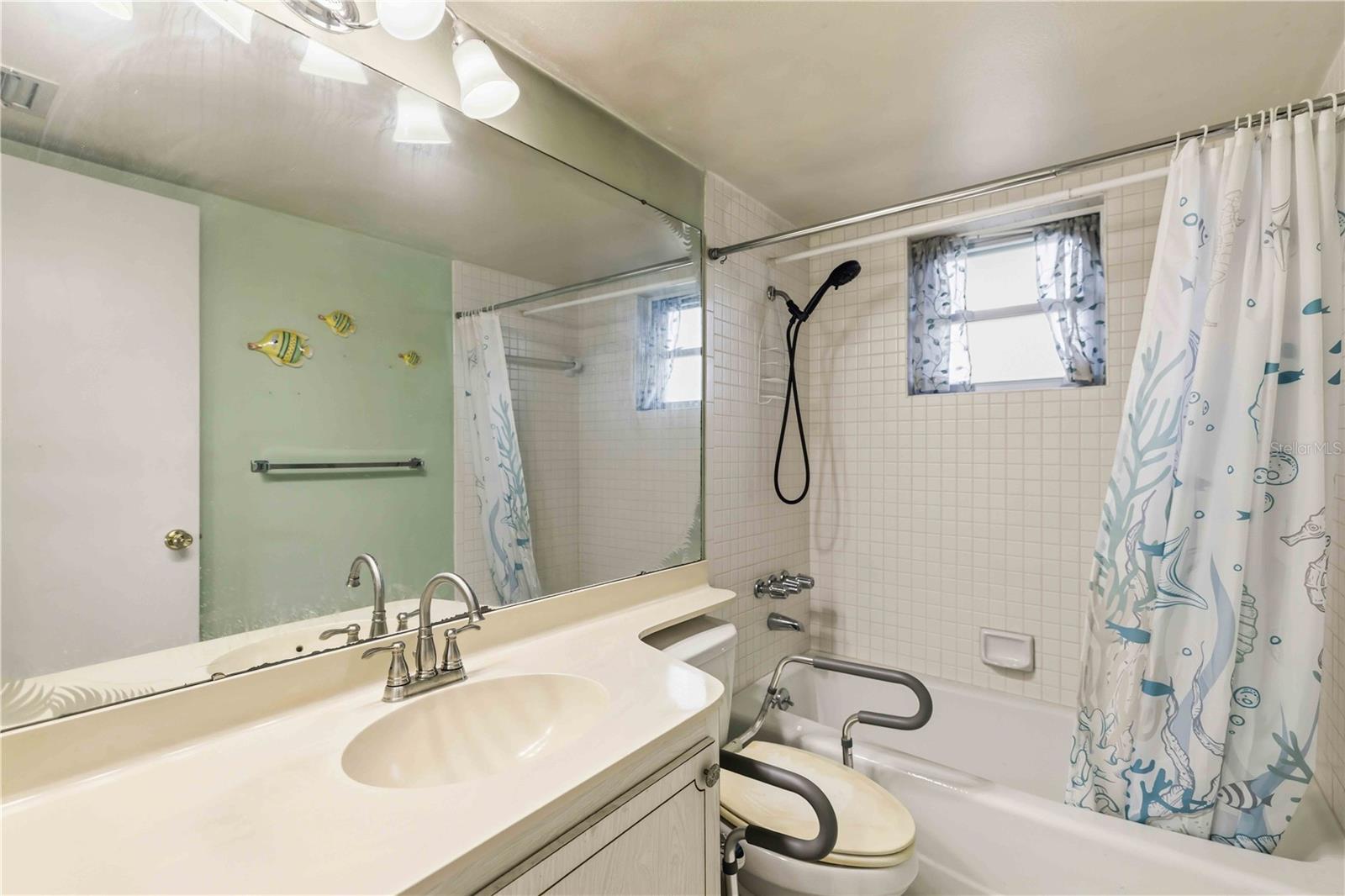 Image 15 of 31 For 3680 Ironwood Circle 202l