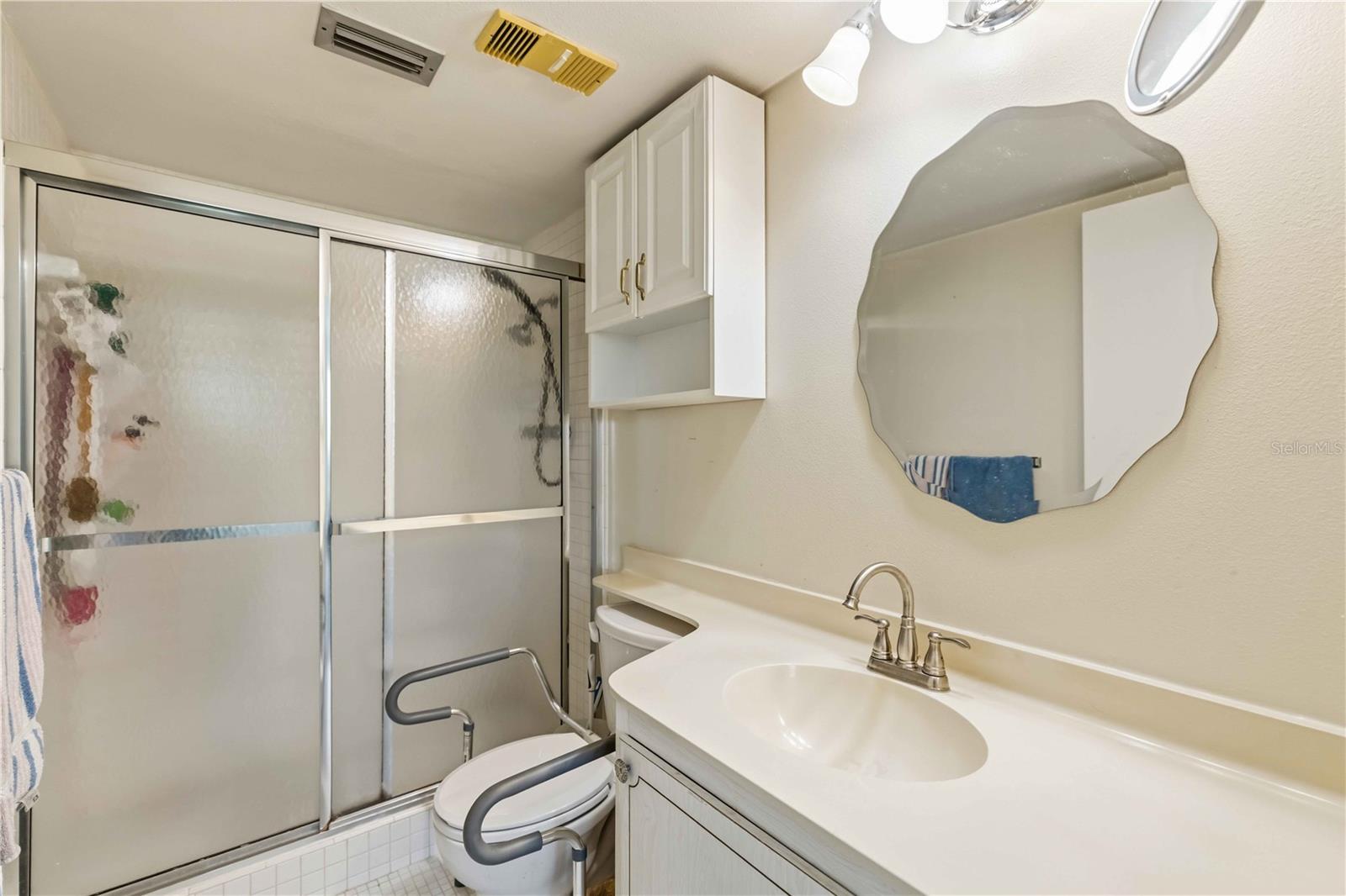 Image 21 of 31 For 3680 Ironwood Circle 202l