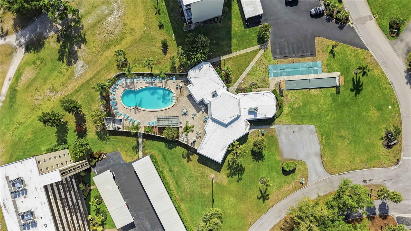 Image 28 of 31 For 3680 Ironwood Circle 202l