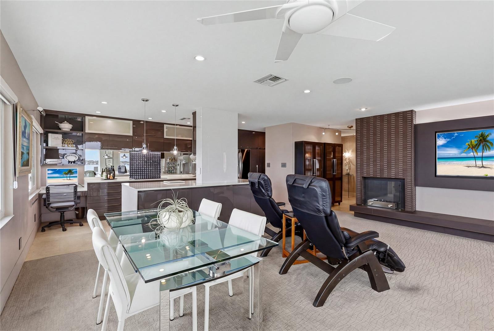 Image 12 of 57 For 350 Golden Gate Point 51