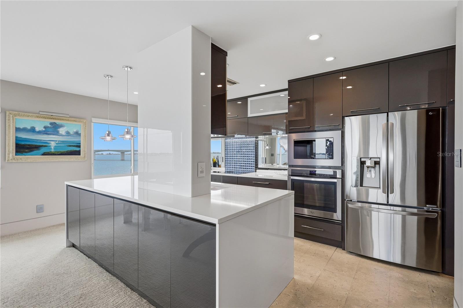 Image 15 of 57 For 350 Golden Gate Point 51