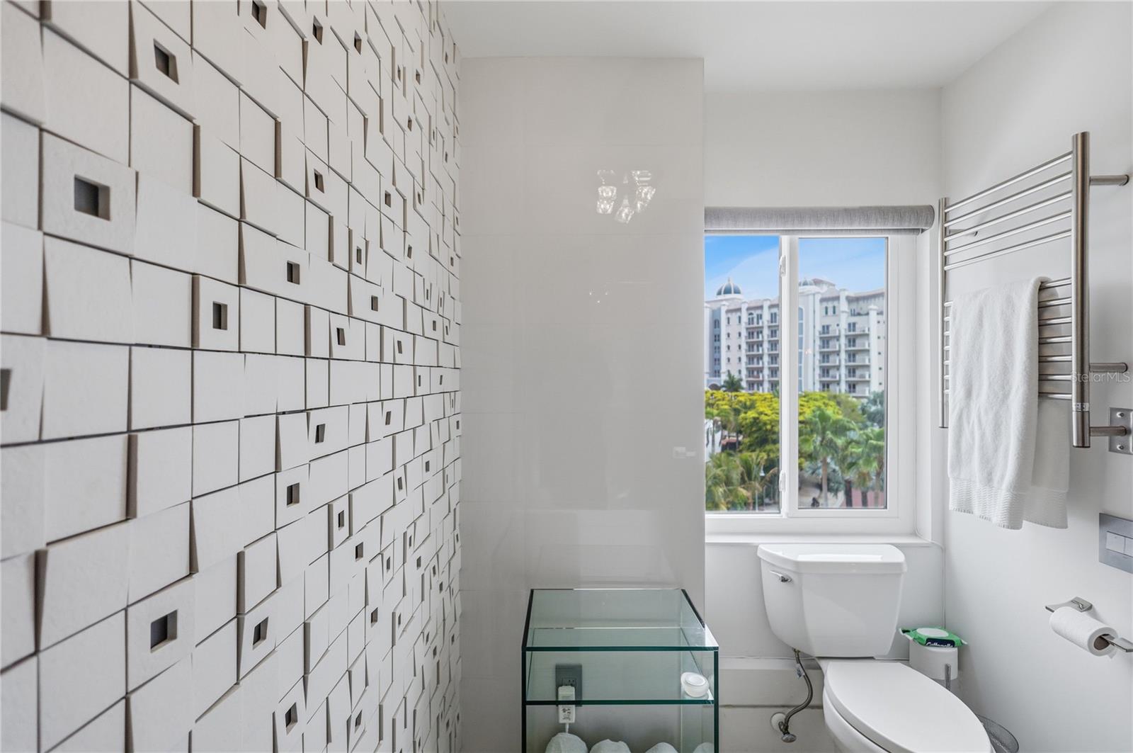 Image 31 of 57 For 350 Golden Gate Point 51