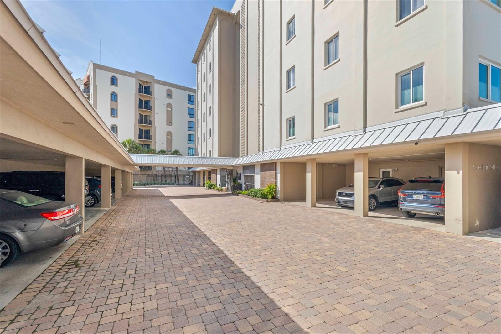 Image 48 of 57 For 350 Golden Gate Point 51