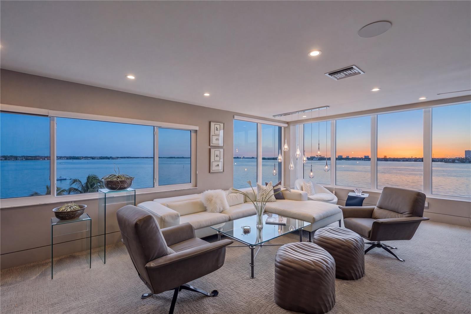 Image 5 of 57 For 350 Golden Gate Point 51