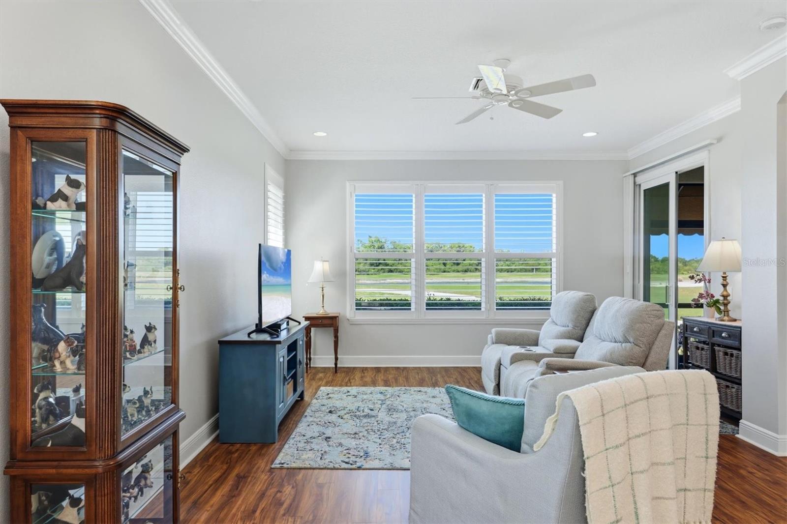 Image 6 of 44 For 6922 Woodmore Terrace