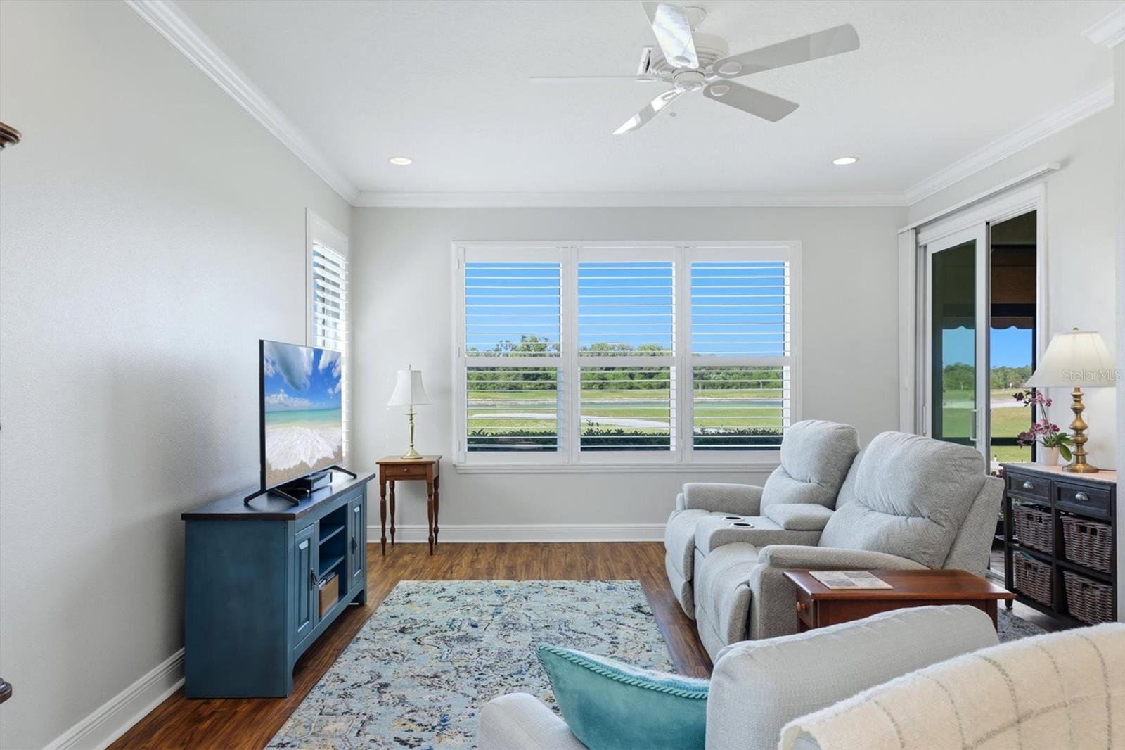 Image 8 of 44 For 6922 Woodmore Terrace