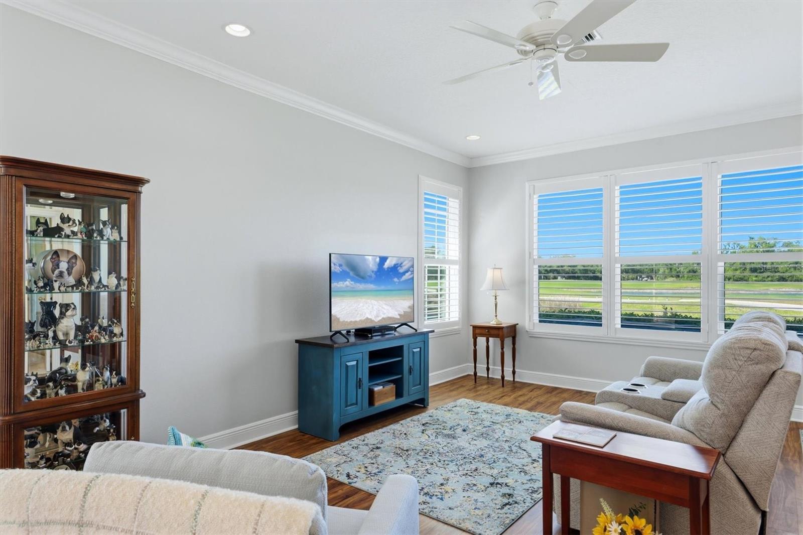 Image 9 of 44 For 6922 Woodmore Terrace