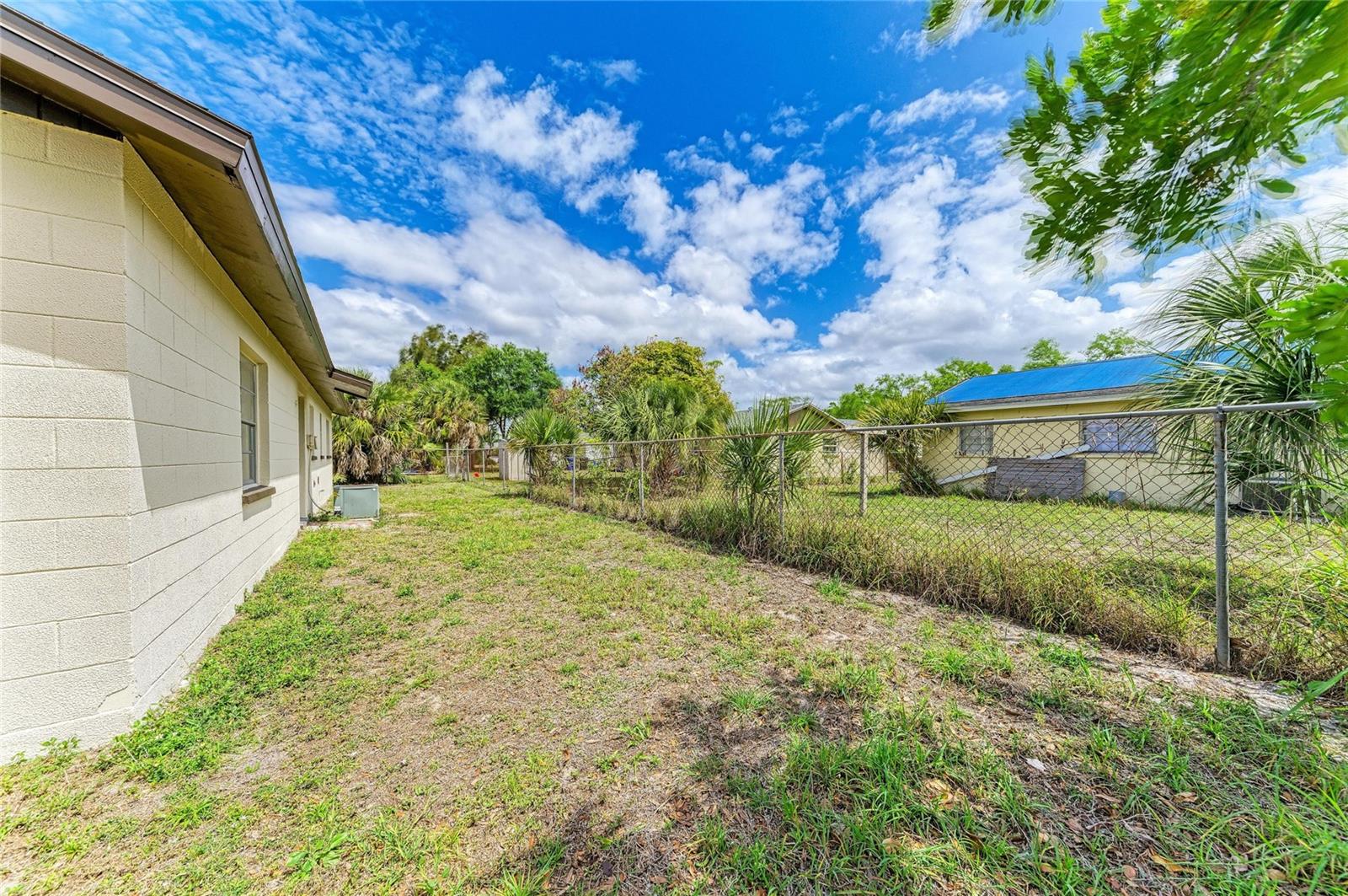 Image 16 of 19 For 3012 Clay Circle