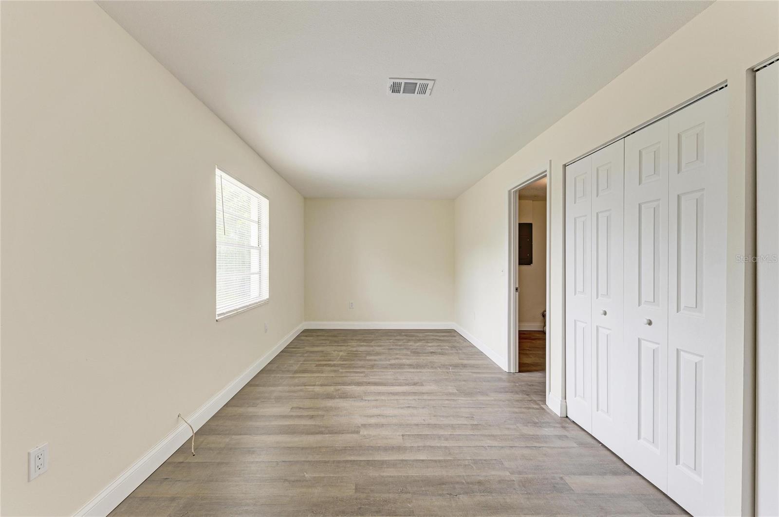 Image 7 of 19 For 3012 Clay Circle