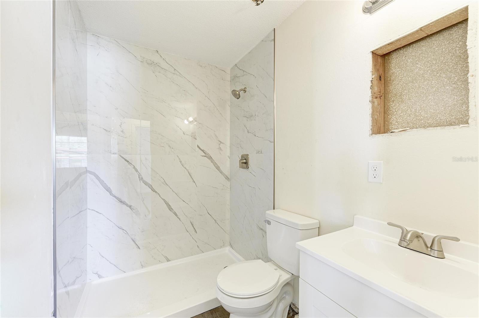 Image 9 of 19 For 3012 Clay Circle