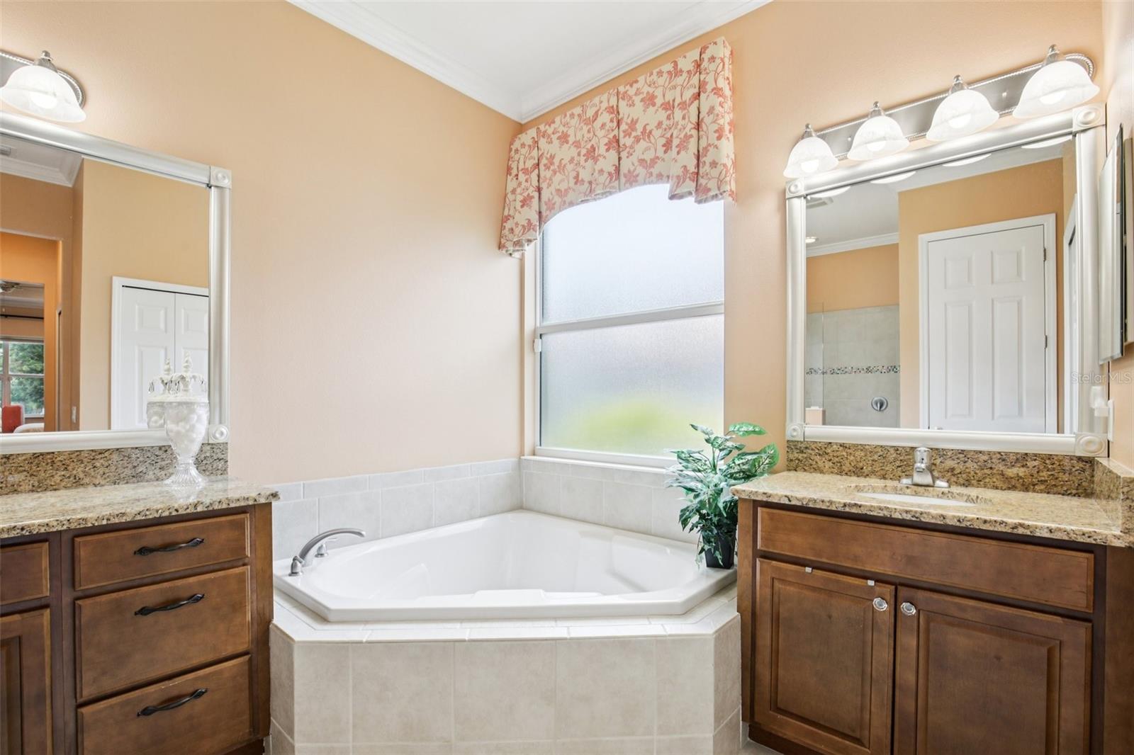 Image 35 of 49 For 4741 Mainsail Drive