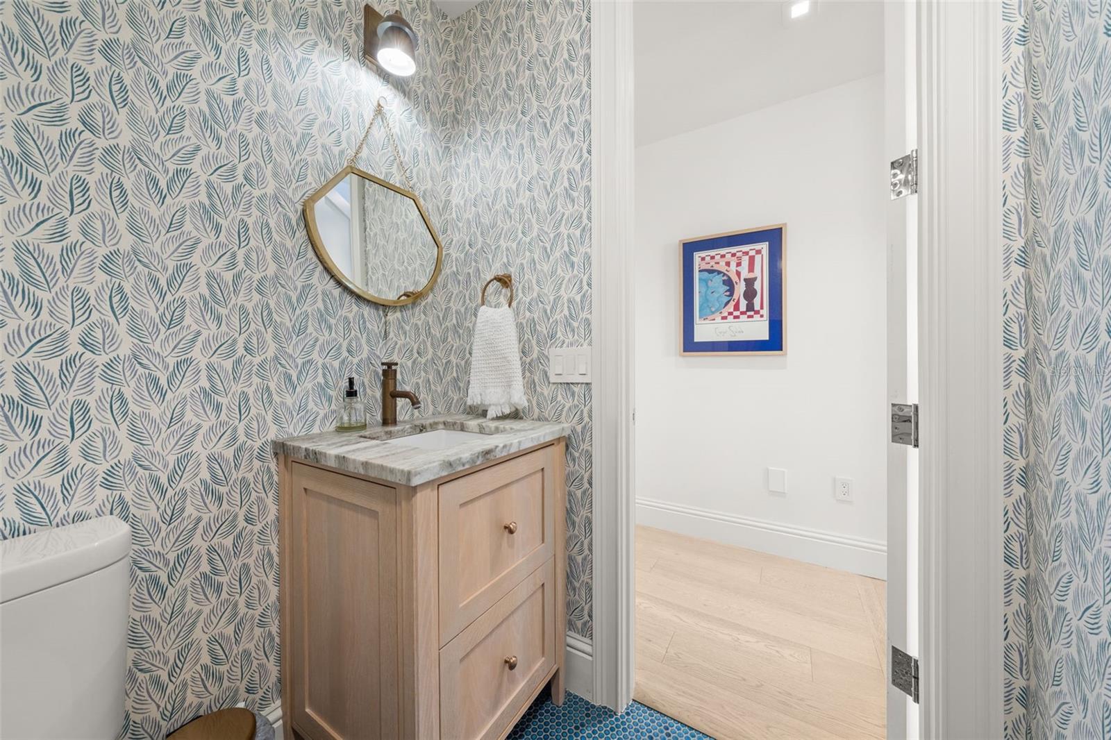 Image 34 of 100 For 361 Blvd Of The Presidents