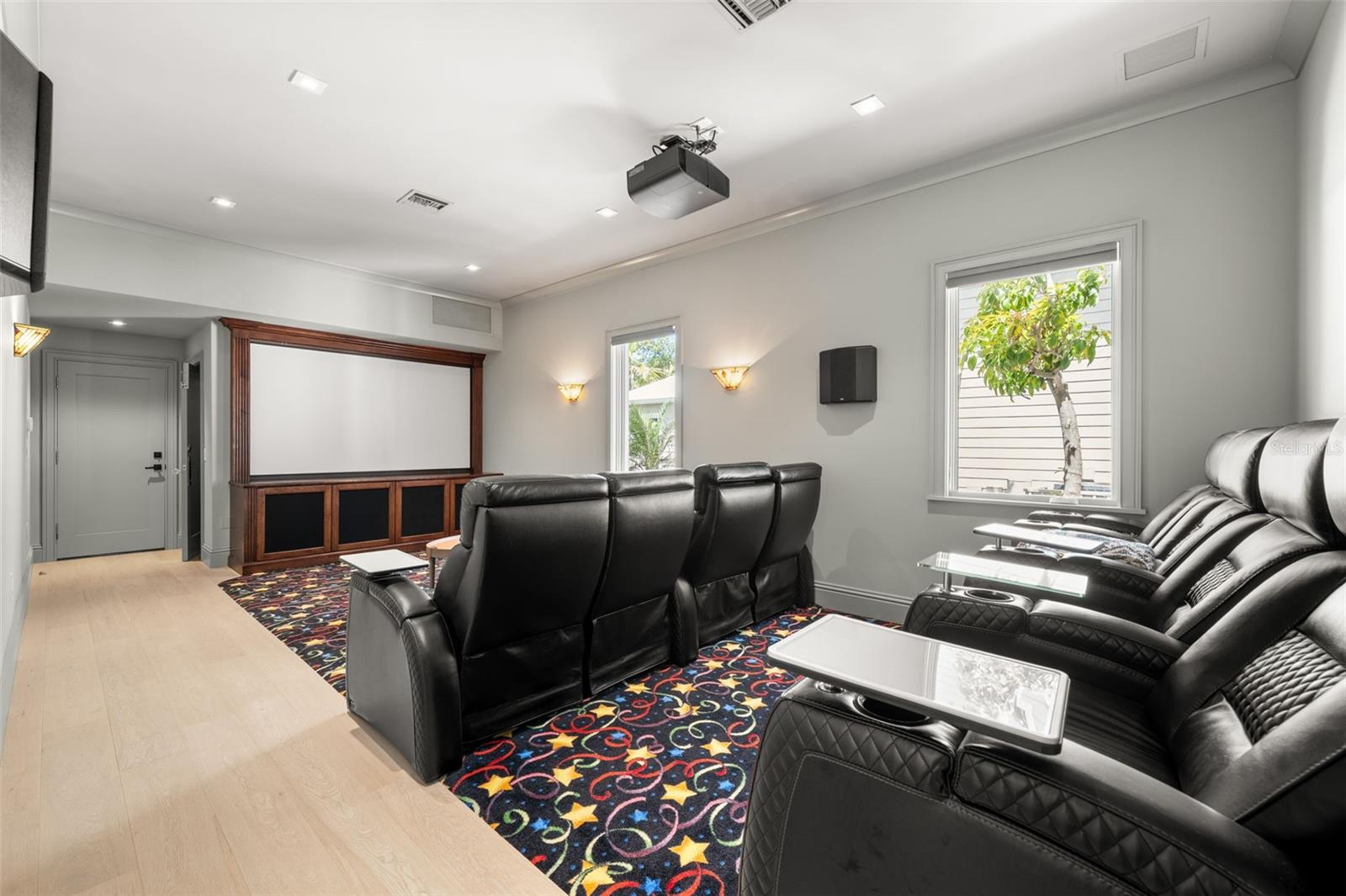 Image 35 of 100 For 361 Blvd Of The Presidents