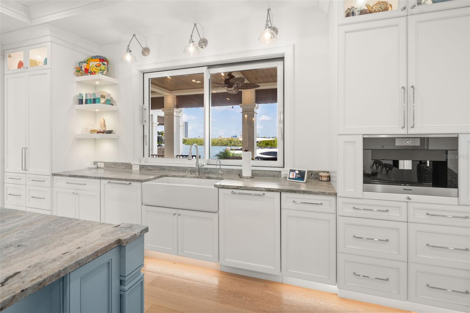 Image 41 of 100 For 361 Blvd Of The Presidents