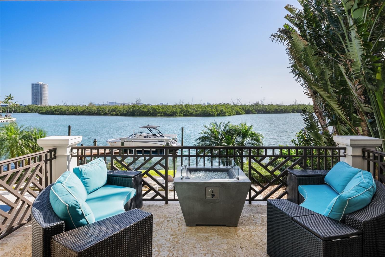 Image 48 of 100 For 361 Blvd Of The Presidents