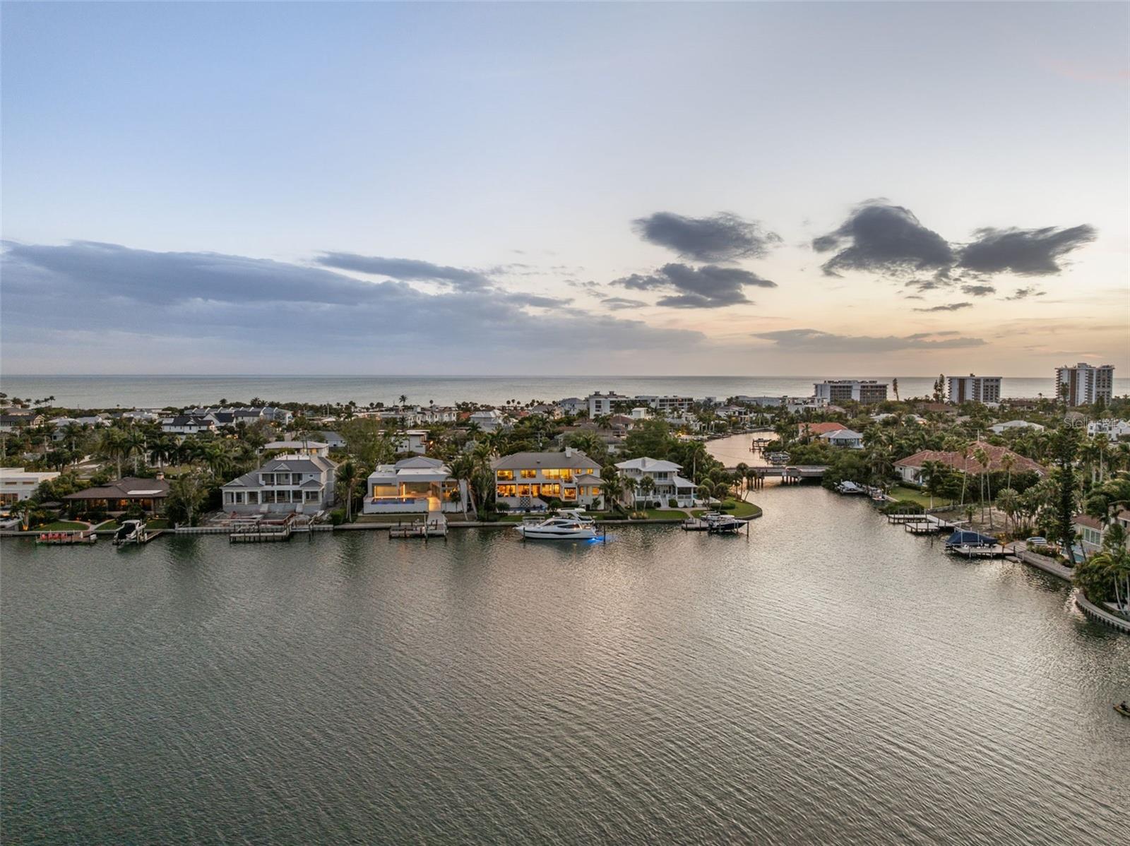 Image 5 of 100 For 361 Blvd Of The Presidents