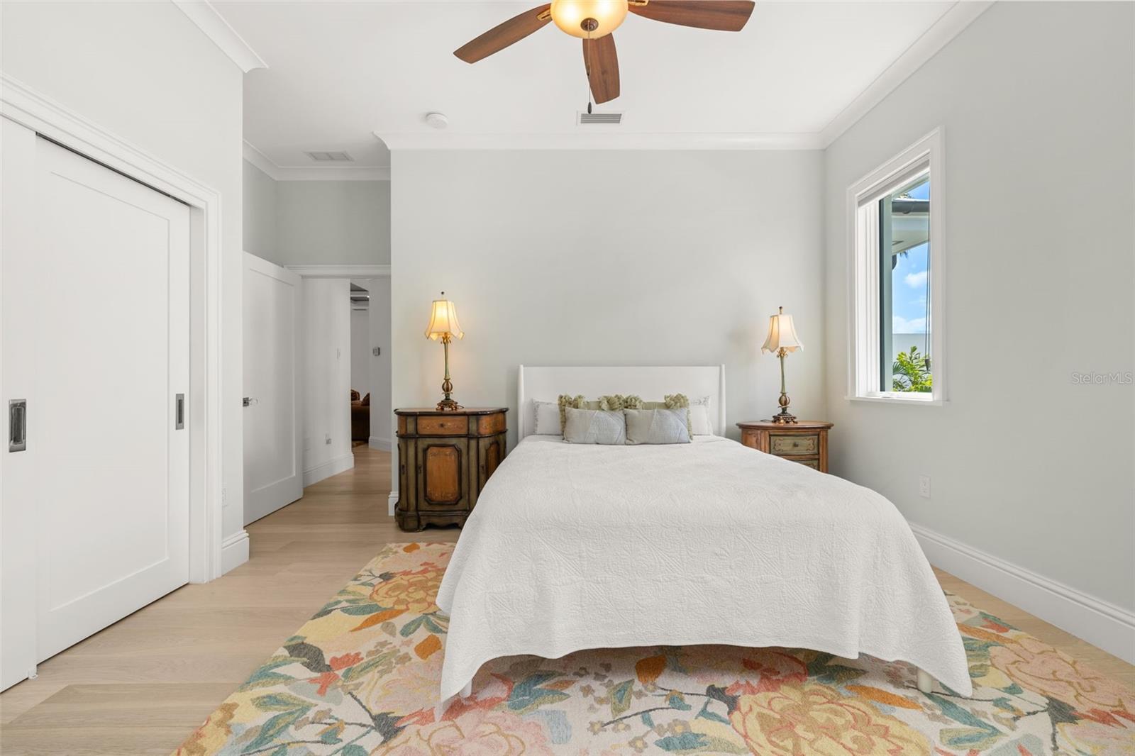 Image 84 of 100 For 361 Blvd Of The Presidents