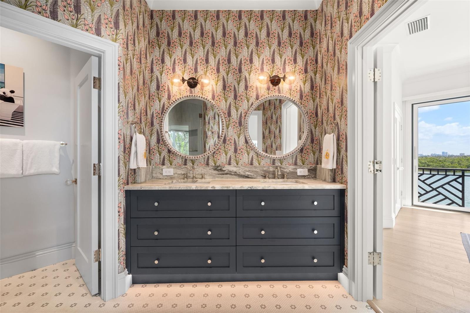 Image 88 of 100 For 361 Blvd Of The Presidents